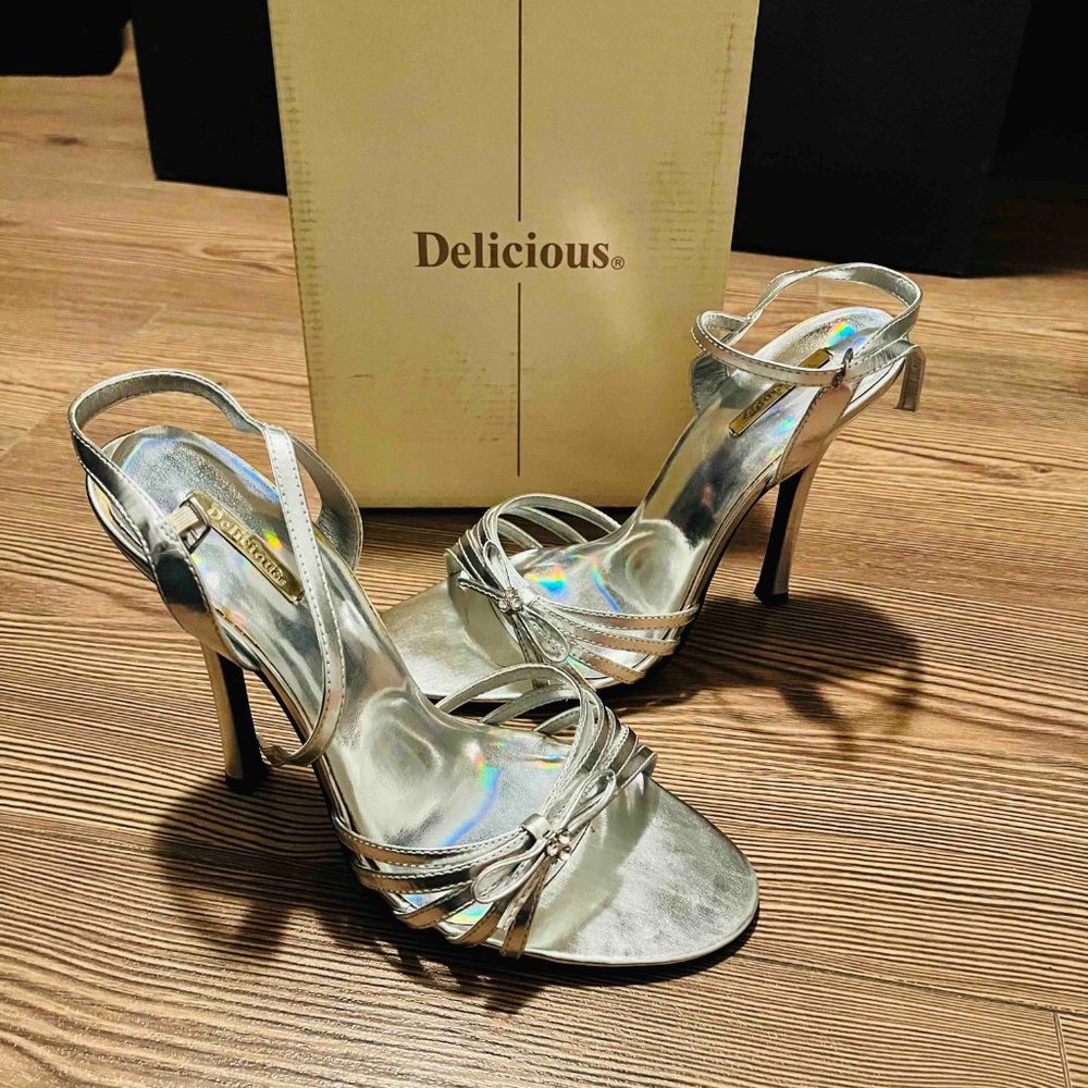 *NEW* Beautiful Sexy Ladies Silver Open-Toe Sling-back 3" Heels